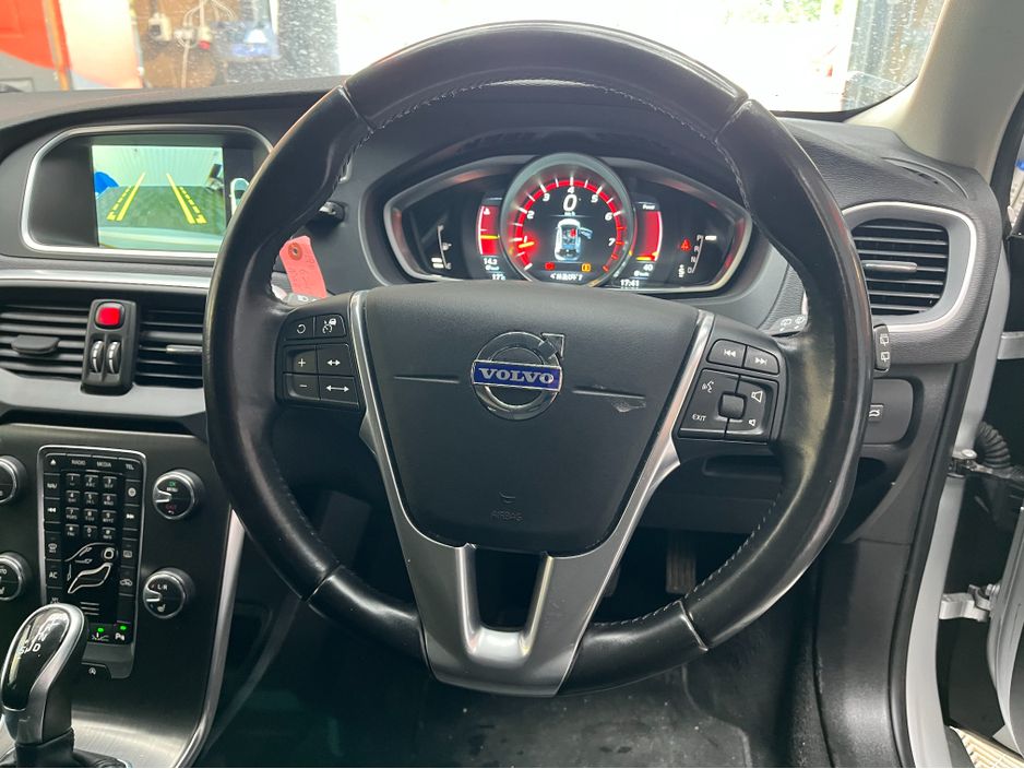 2015 Volvo V40