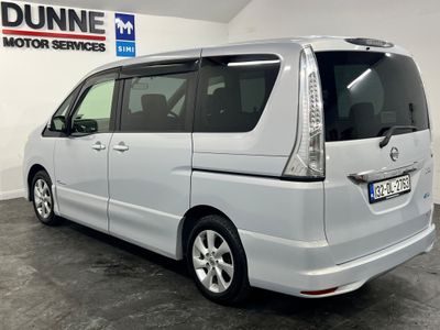 2013 Nissan Serena