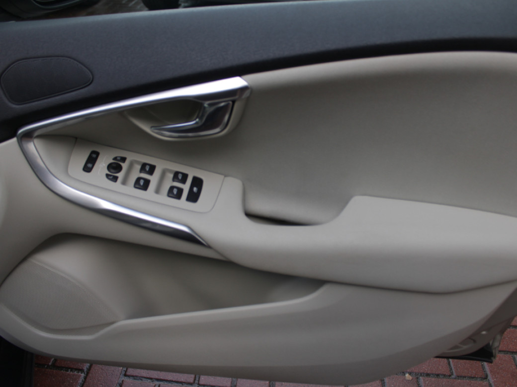 2018 Volvo V40 Cross Country