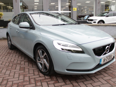 2018 Volvo V40
