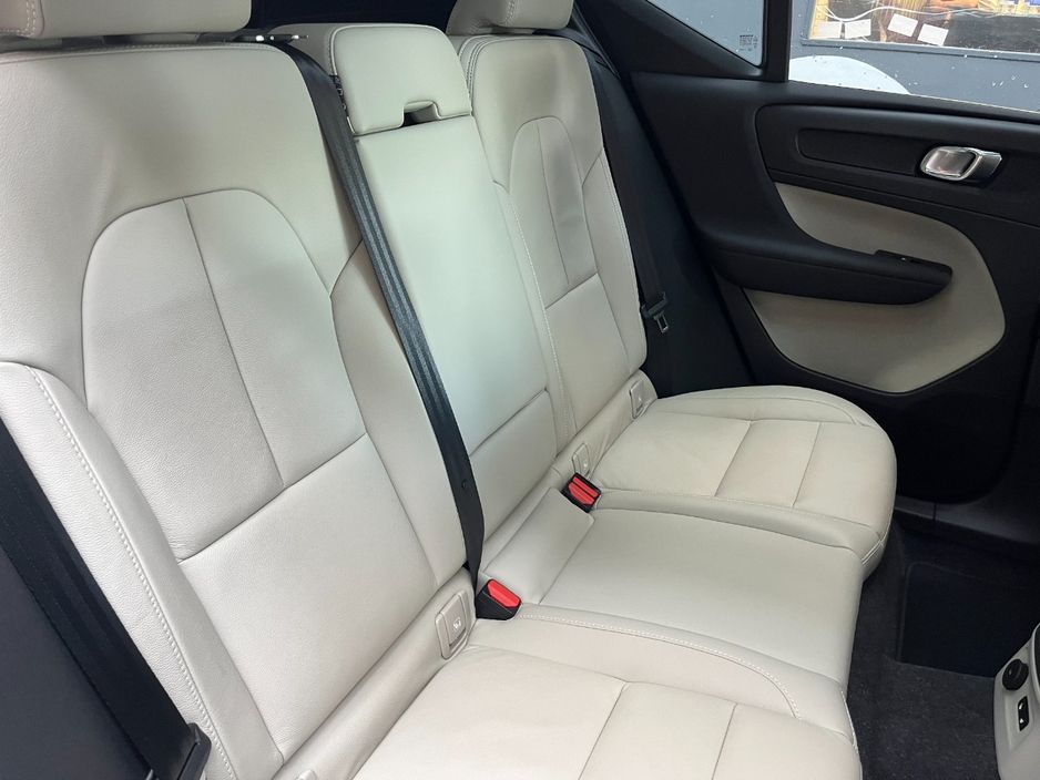 2021 Volvo XC40
