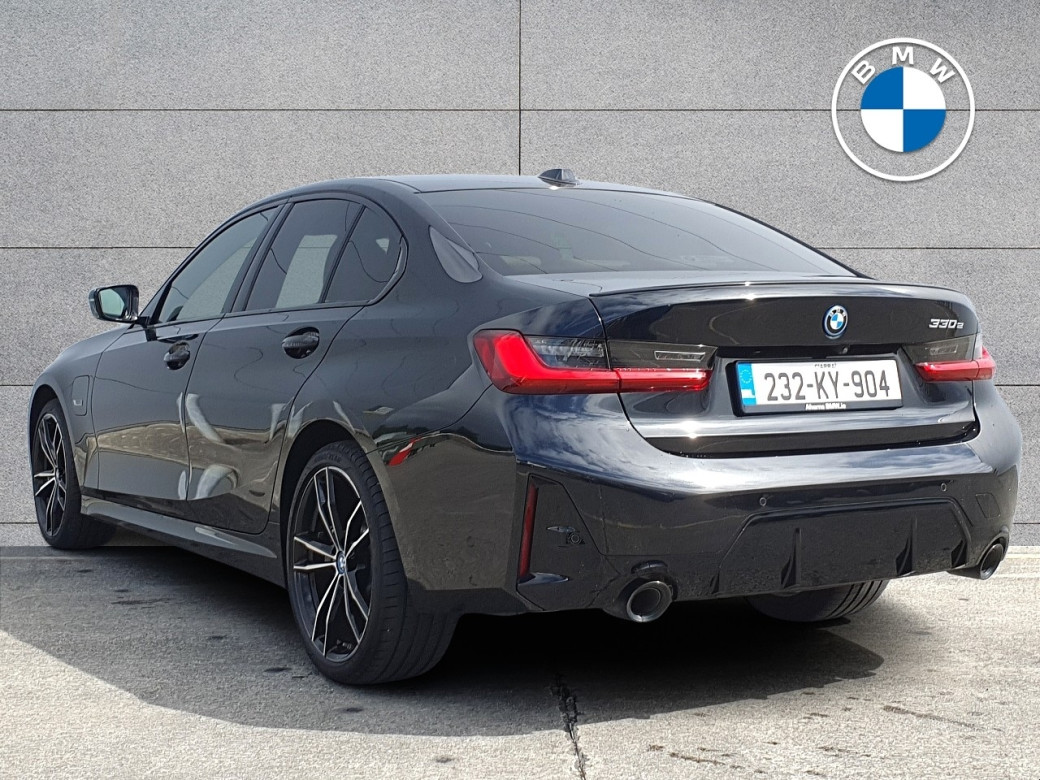 2023 BMW 330