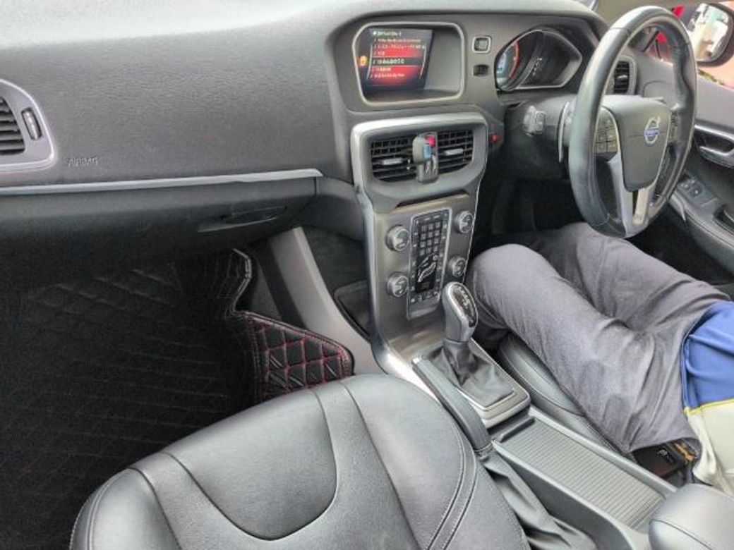 2015 Volvo V40
