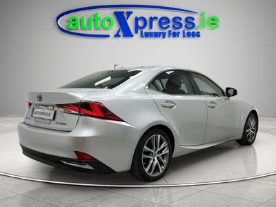 2019 Lexus IS 300h
