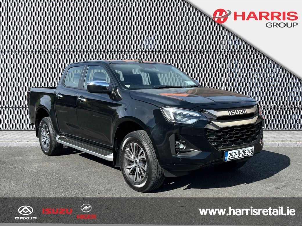 2025 Black Isuzu D-MAX