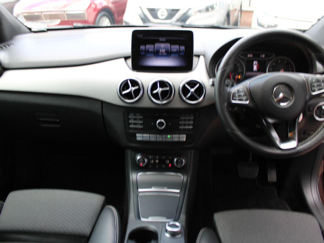 2018 Mercedes-Benz B 180