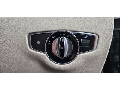 2019 Mercedes-Benz E 220