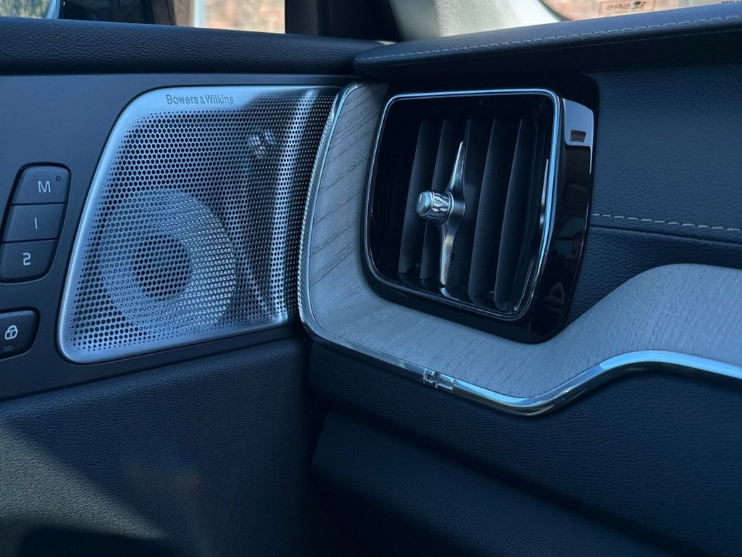 2025 Volvo XC60