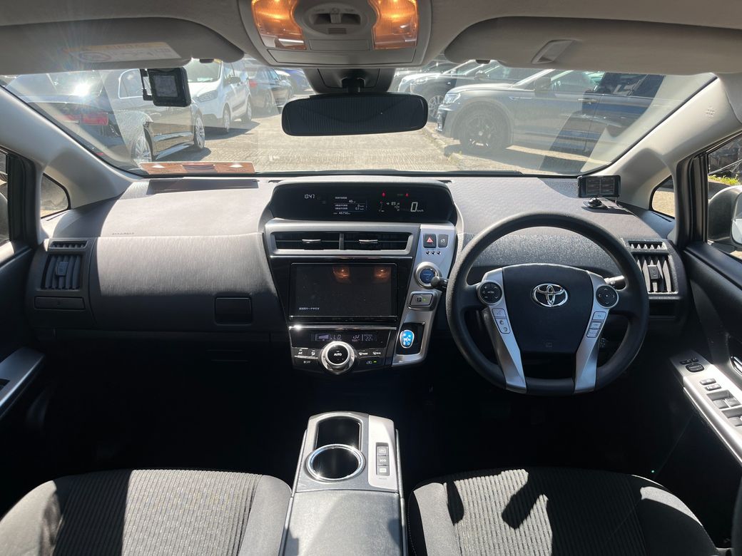 2019 Toyota Prius Alpha