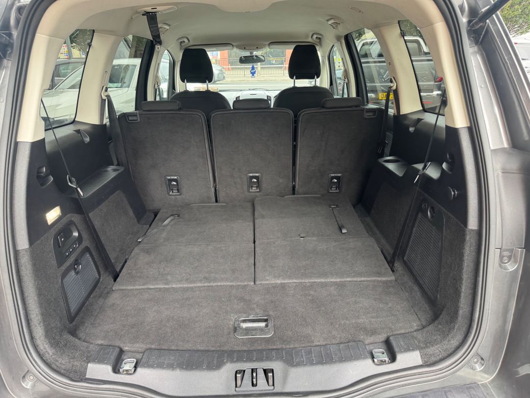 2017 Ford Galaxy