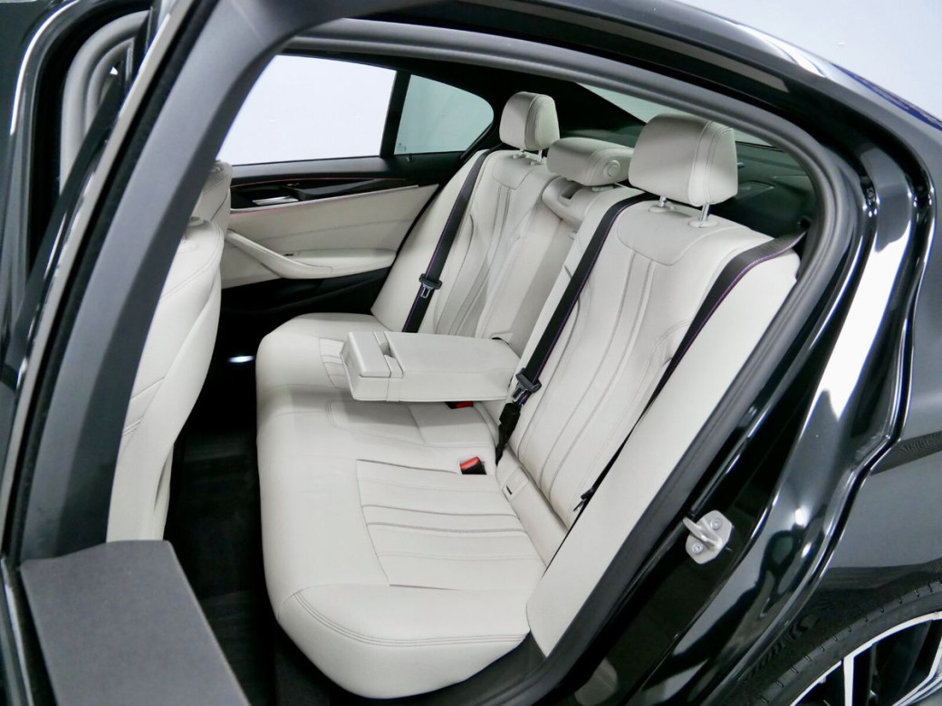 2021 BMW 5 Series