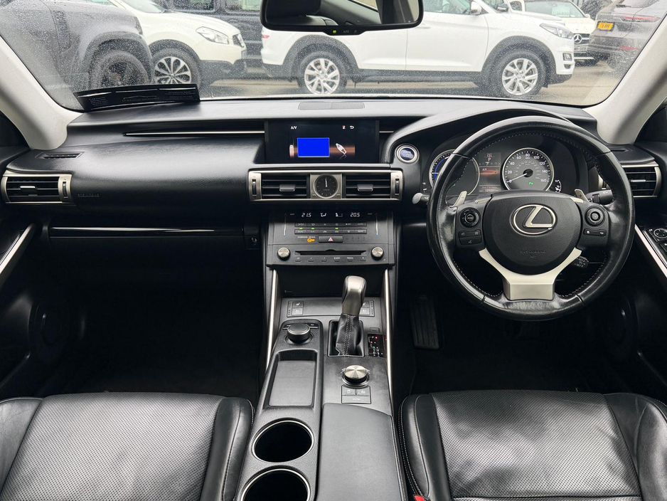 2016 Lexus IS 300h