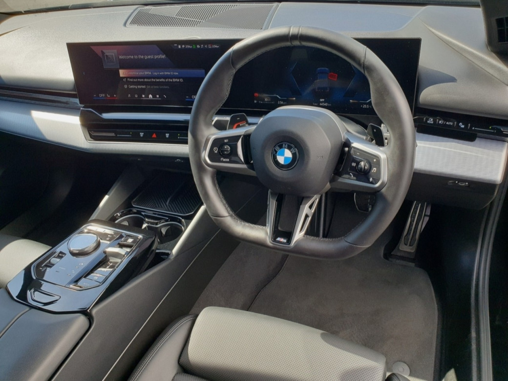 2024 BMW 520