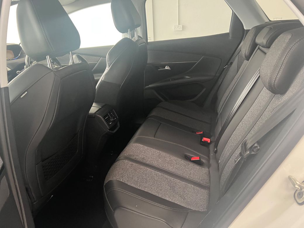2021 Peugeot 3008