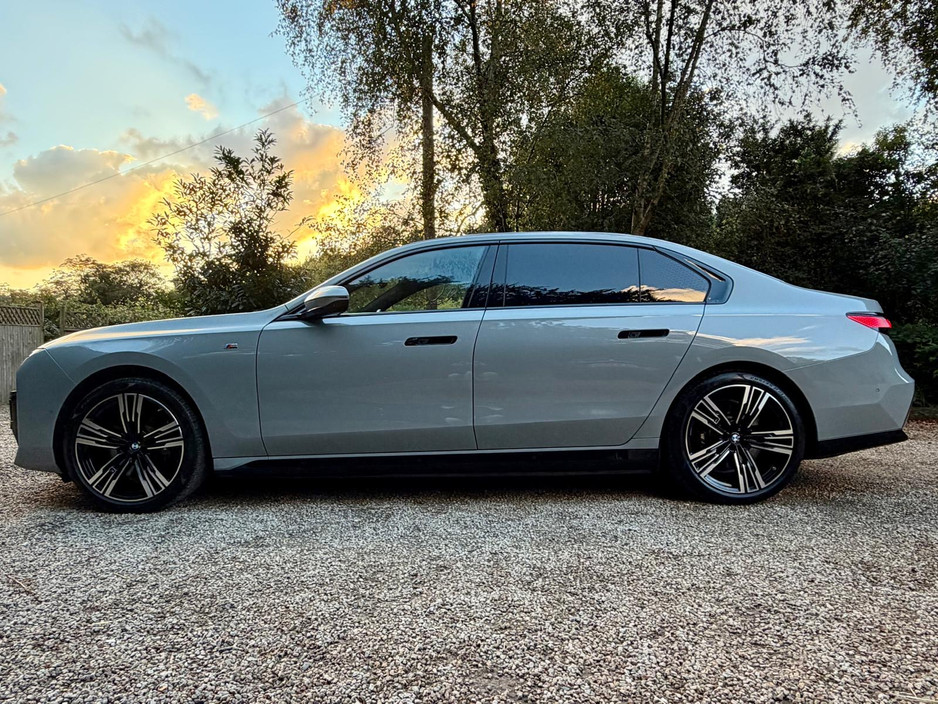 2024 BMW i7