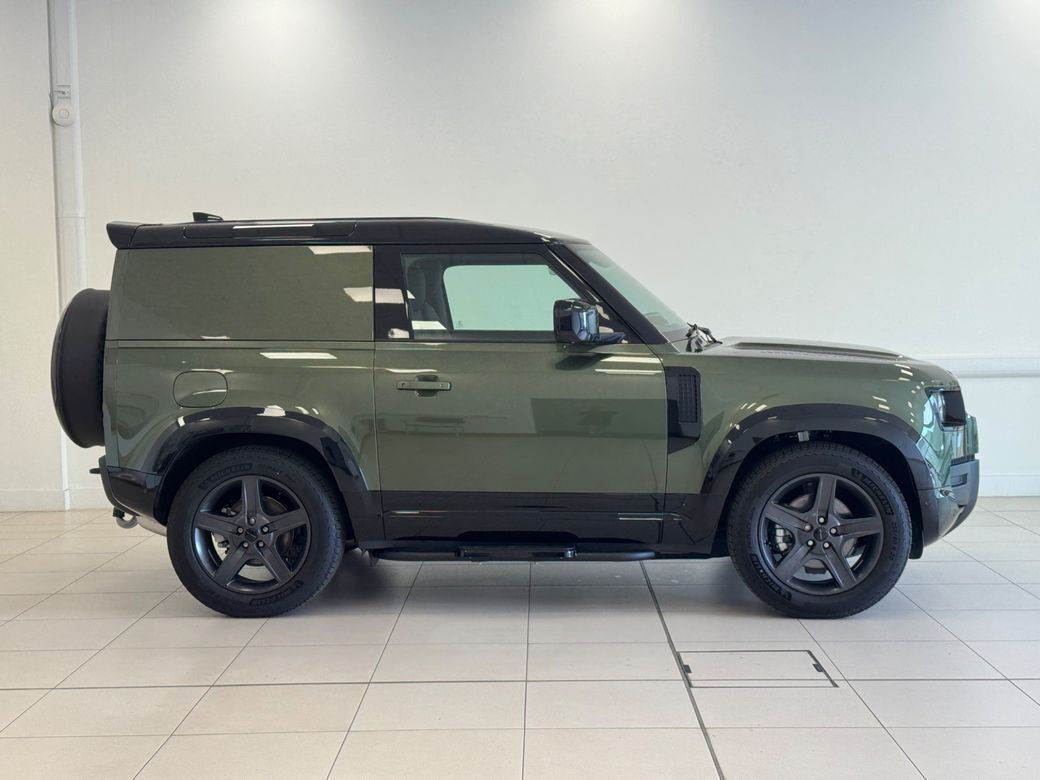 2026 Land Rover Defender