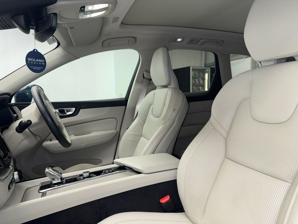 2022 Volvo XC60