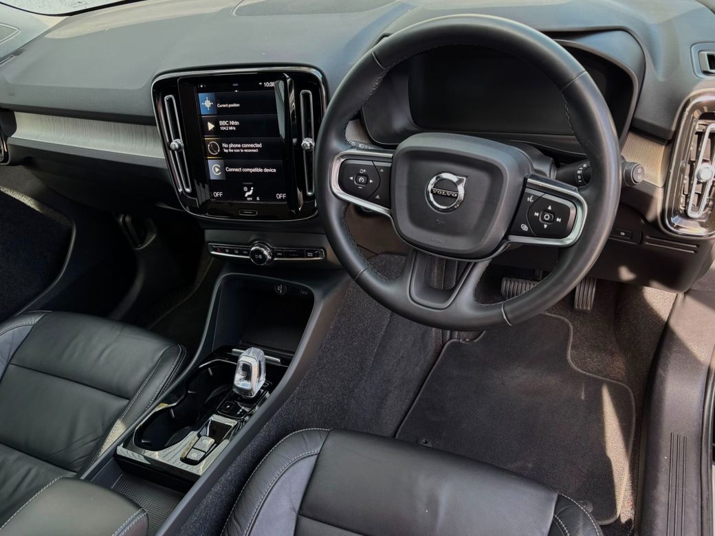2022 Volvo XC40