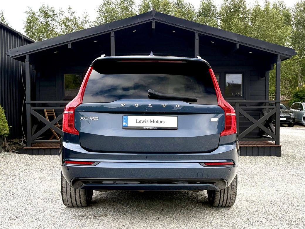 2022 Volvo XC90