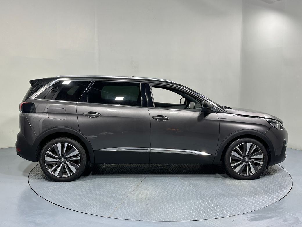 2020 Peugeot 5008