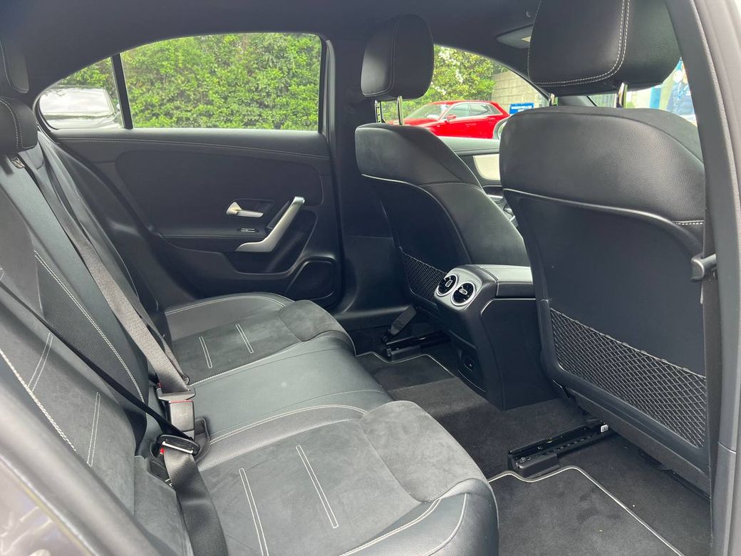 2022 Mercedes-Benz A 250