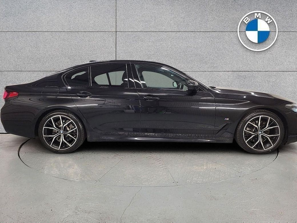 2022 BMW 5 Series