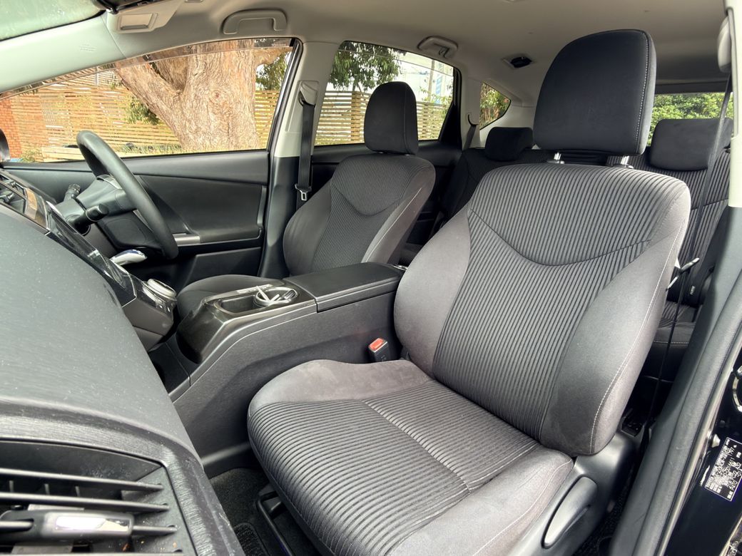 2016 Toyota Prius Alpha