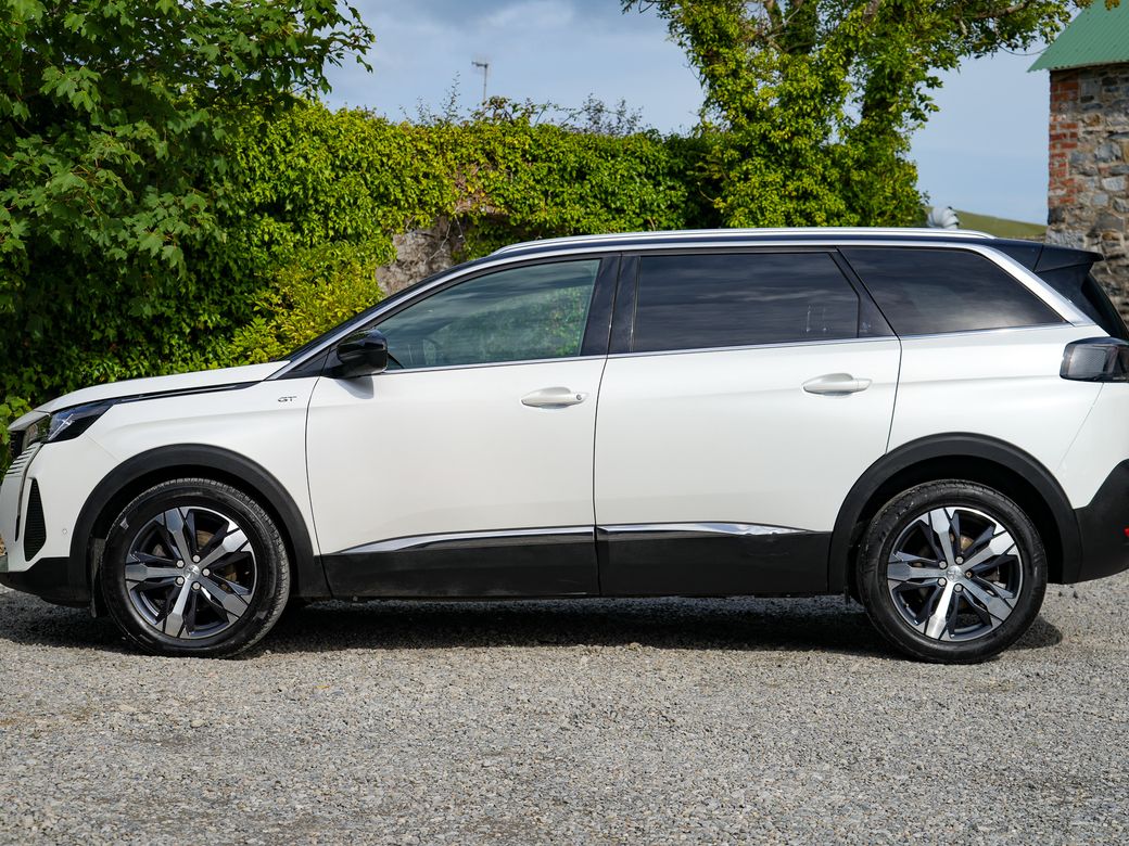 2022 Peugeot 5008