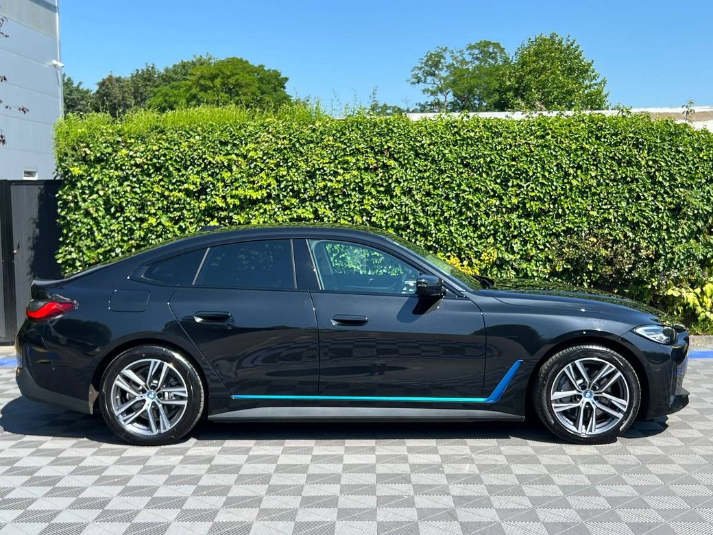 2022 BMW i4