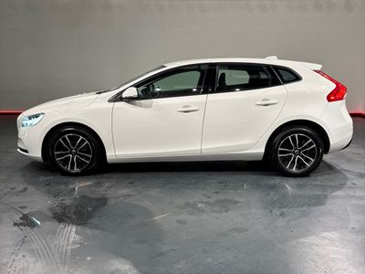 2019 Volvo V40