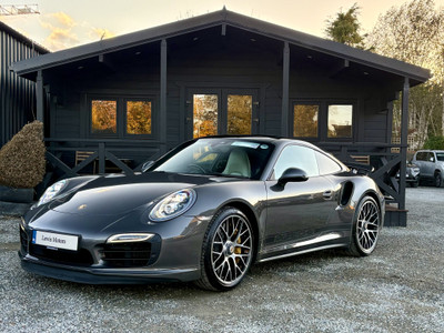 2015 Porsche 911
