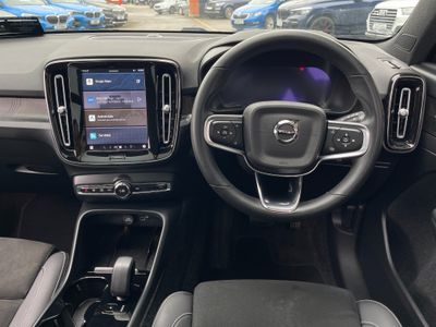 2022 Volvo XC40