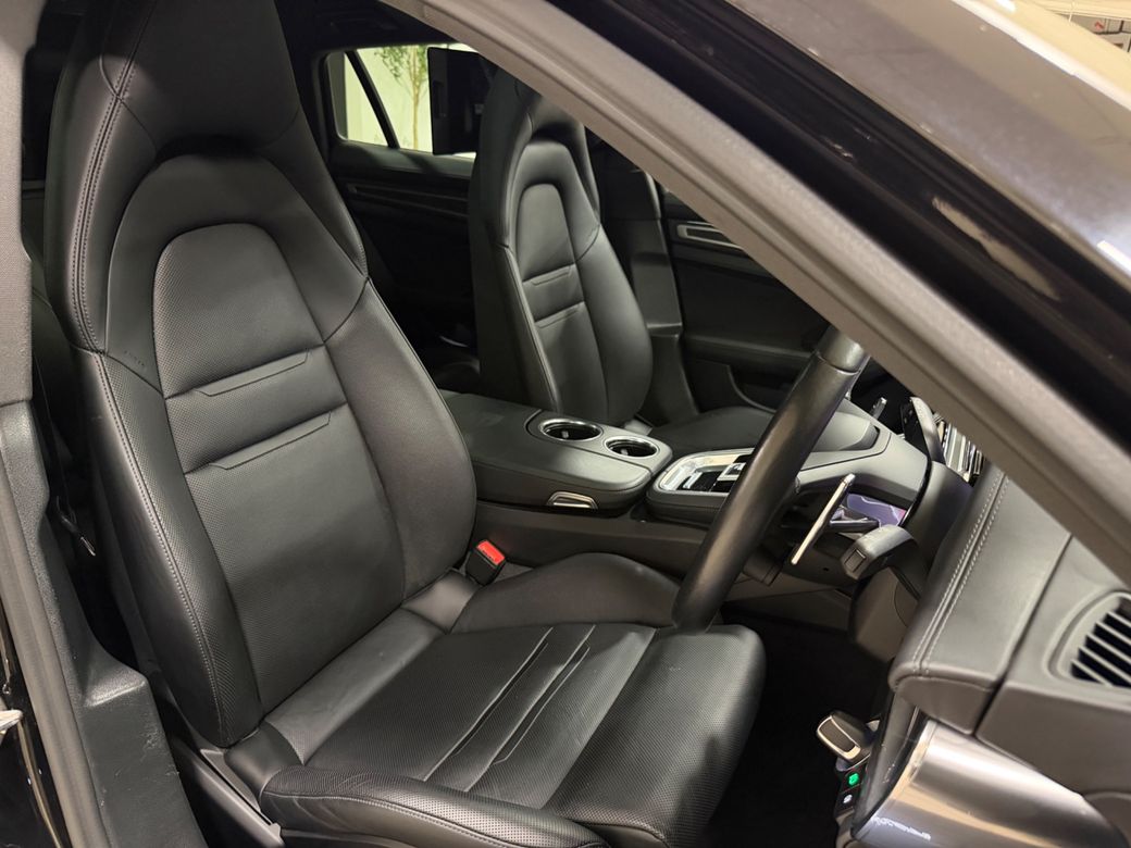 2023 Porsche Panamera