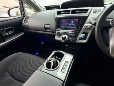 2016 Toyota Prius Alpha