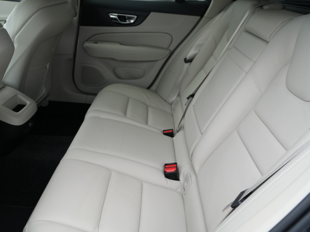 2020 Volvo V60