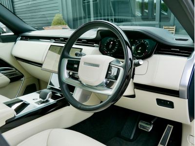2025 Land Rover Range Rover