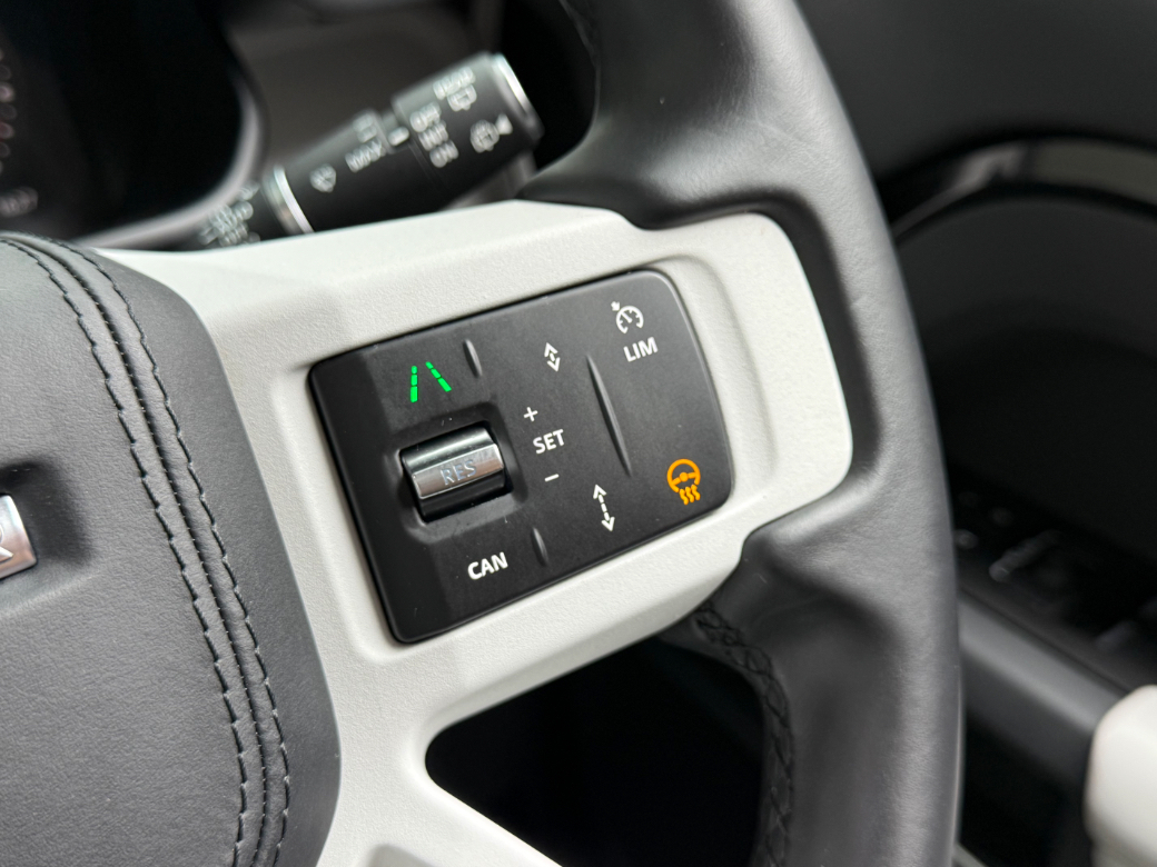 2025 Land Rover Defender