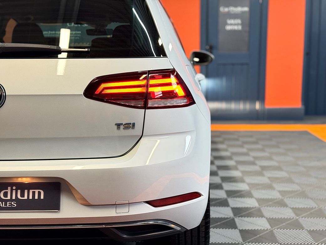 2017 Volkswagen Golf