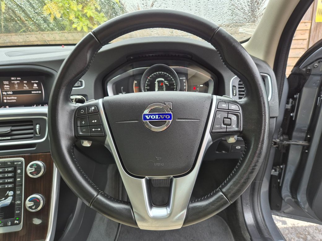 2017 Volvo V60 Cross Country