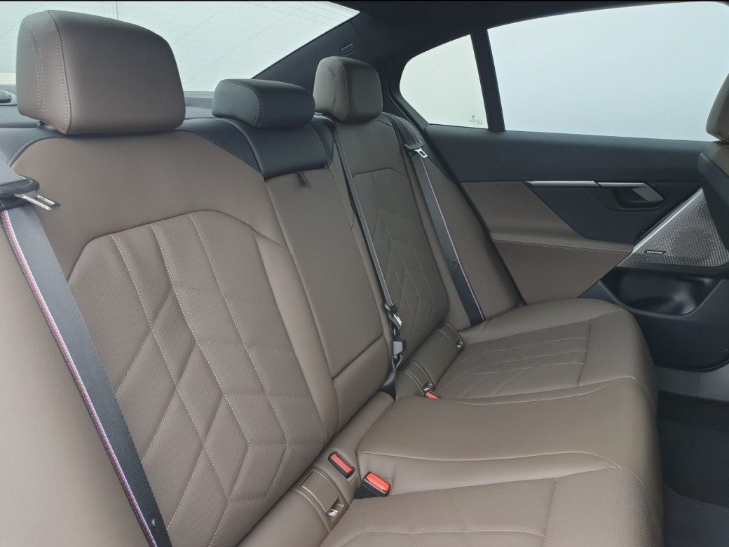 2026 BMW 530