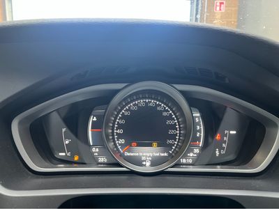 2017 Volvo V40