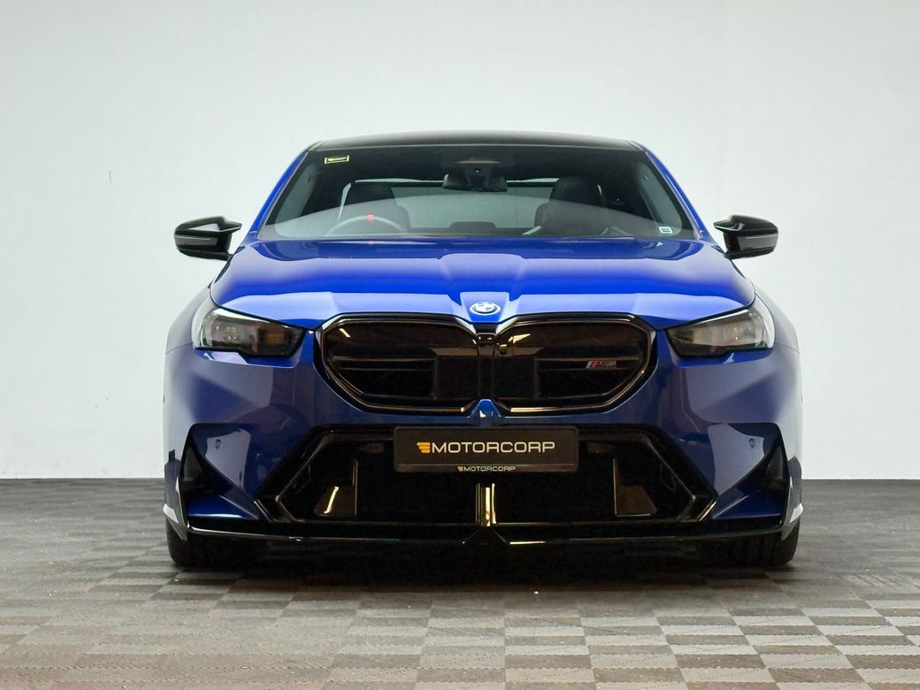 2025 BMW M5