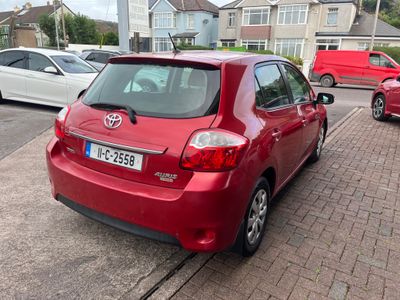 2011 Toyota Auris