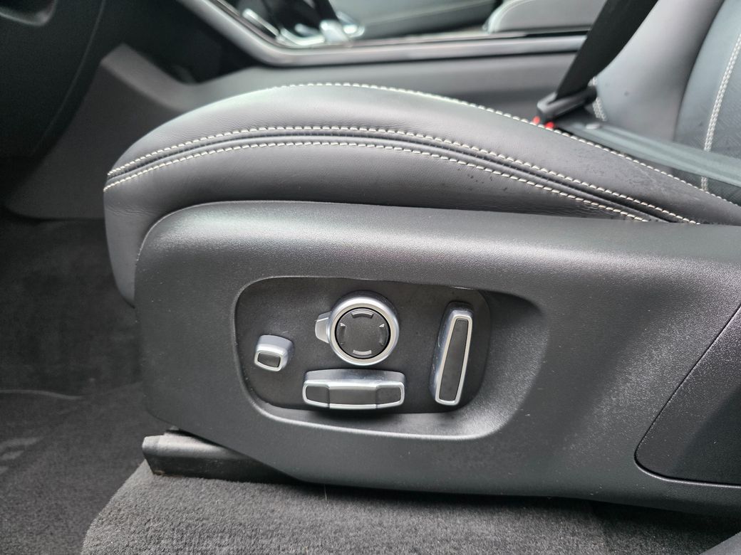 2022 Land Rover Range Rover Velar