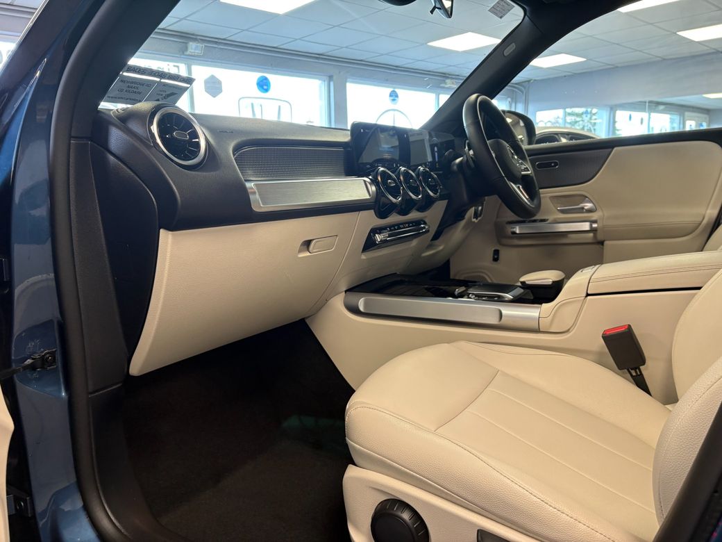 2023 Mercedes-Benz GLB Class