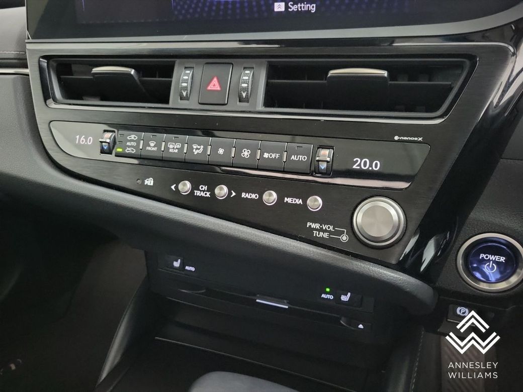 2022 Lexus ES 300h