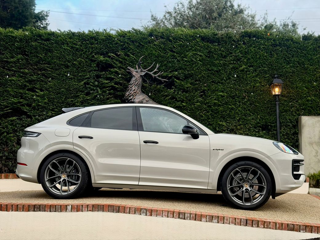 2024 Porsche Cayenne