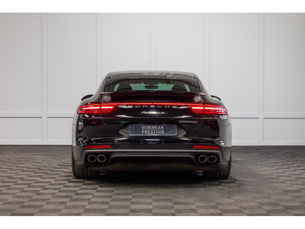 2018 Porsche Panamera