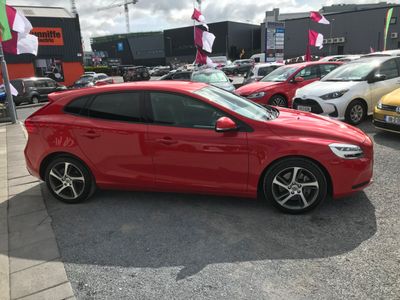2018 Volvo V40
