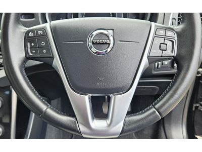 2017 Volvo V40